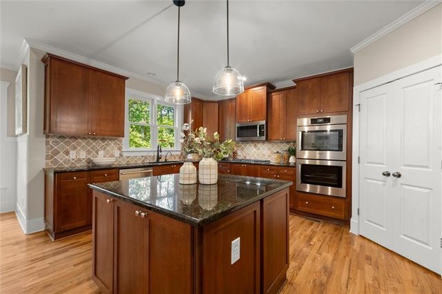 6069 Grand Loop Road, Sugar Hill, GA 30518