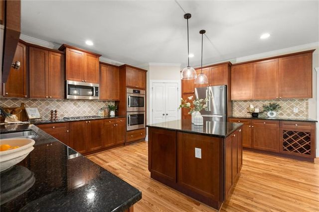 6069 Grand Loop Road, Sugar Hill, GA 30518
