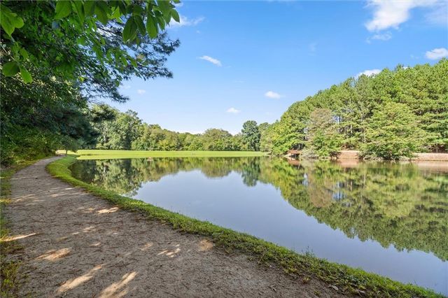 6069 Grand Loop Road, Sugar Hill, GA 30518