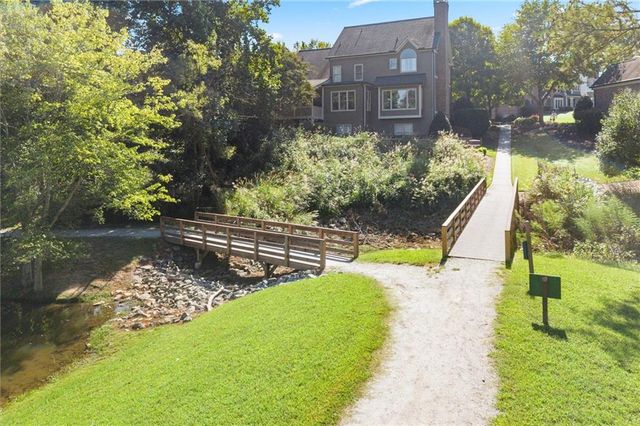 6069 Grand Loop Road, Sugar Hill, GA 30518