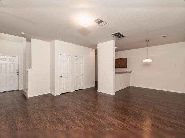 6003 Santa Cecilia, Houston, TX 77017
