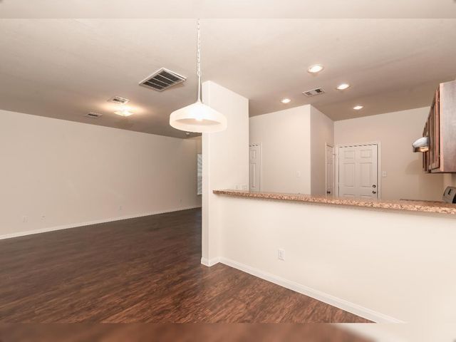 6003 Santa Cecilia, Houston, TX 77017