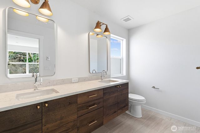 762 NW Holly Street, Issaquah, WA 98027