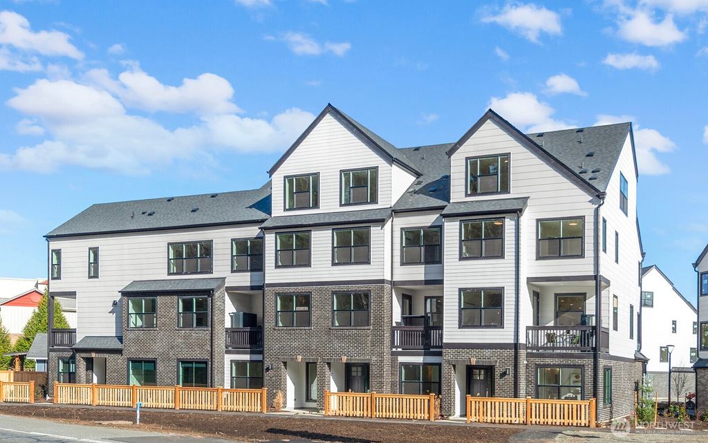 762 NW Holly Street, Issaquah, WA 98027