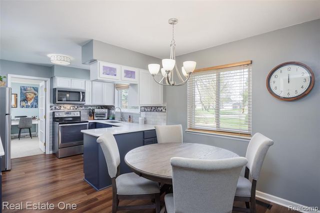 5345 Patterson Drive, Troy, MI 48085