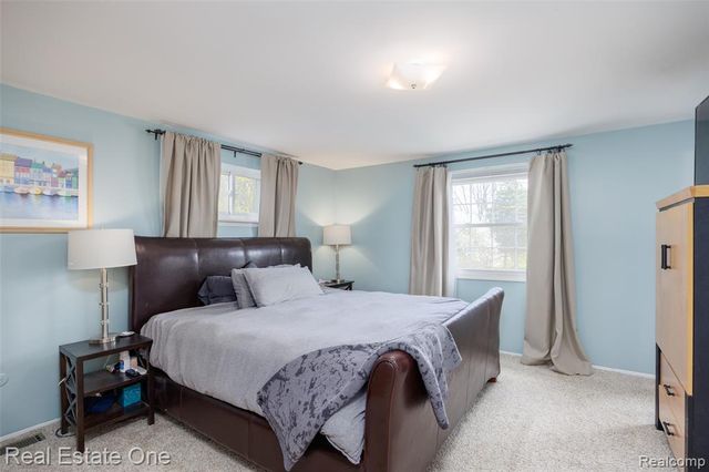 5345 Patterson Drive, Troy, MI 48085