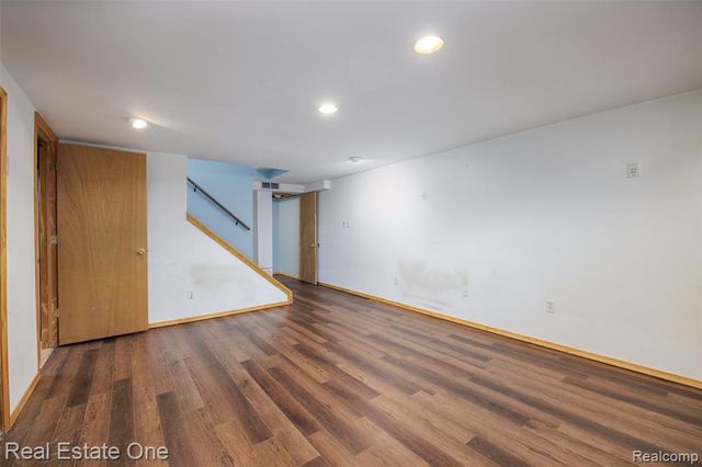 5345 Patterson Drive, Troy, MI 48085