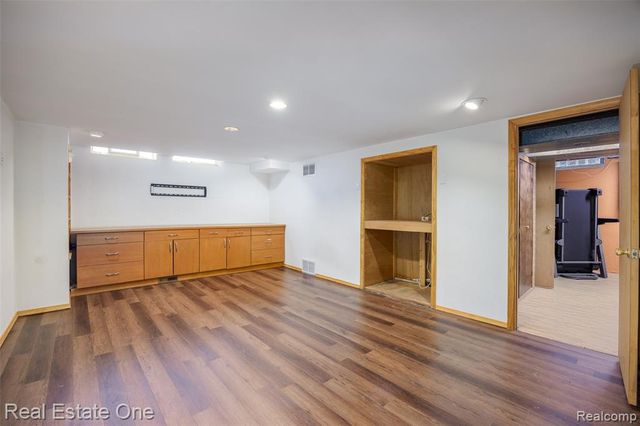 5345 Patterson Drive, Troy, MI 48085