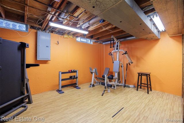 5345 Patterson Drive, Troy, MI 48085