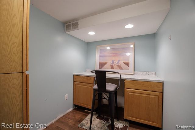 5345 Patterson Drive, Troy, MI 48085