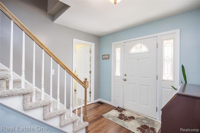 5345 Patterson Drive, Troy, MI 48085