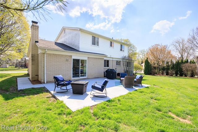 5345 Patterson Drive, Troy, MI 48085