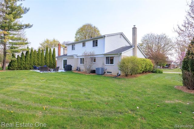 5345 Patterson Drive, Troy, MI 48085
