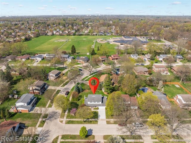 5345 Patterson Drive, Troy, MI 48085