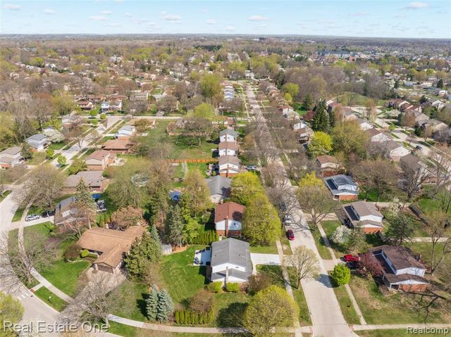 5345 Patterson Drive, Troy, MI 48085