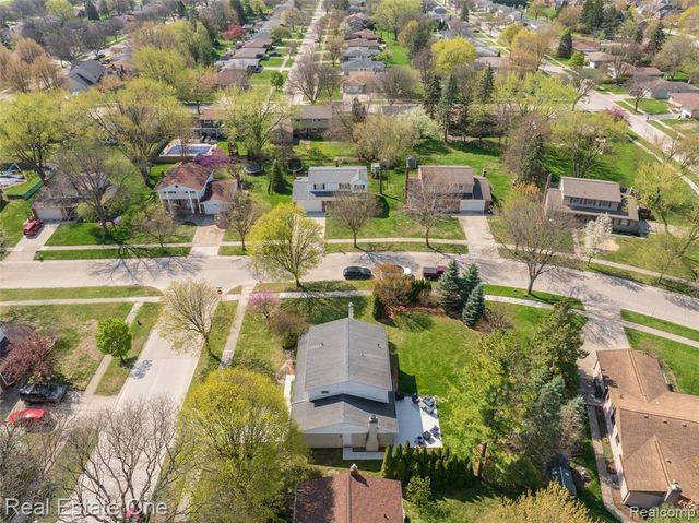 5345 Patterson Drive, Troy, MI 48085