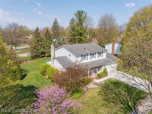5345 Patterson Drive, Troy, MI 48085