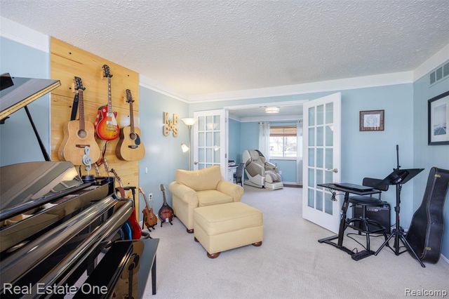 5345 Patterson Drive, Troy, MI 48085