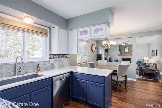 5345 Patterson Drive, Troy, MI 48085