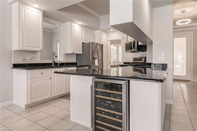 5163 Inagua WAY, Naples, FL 34119