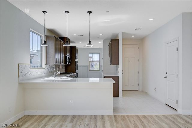 12470 Madison Park Place, Las Vegas, NV 89138