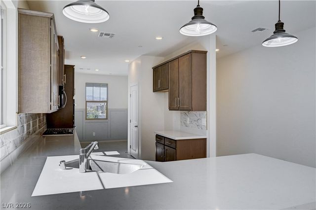 12470 Madison Park Place, Las Vegas, NV 89138