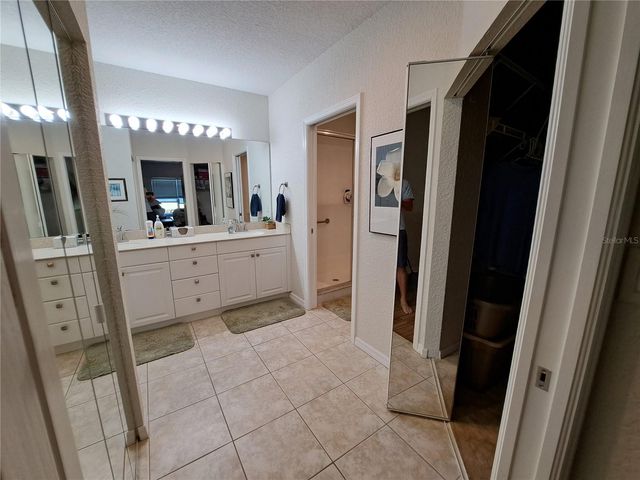 7267 FOUNTAIN PALM CIRCLE, Bradenton, FL 34203