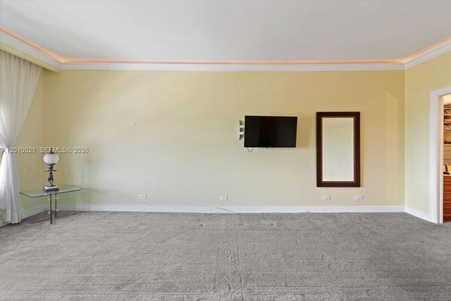 1800 NE 114th St PH01, Miami, FL 33181