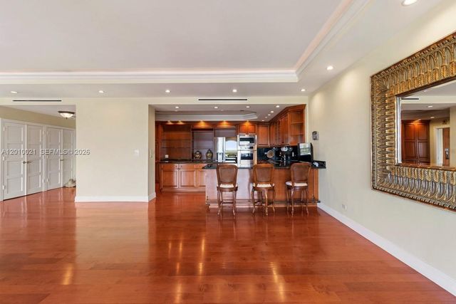 1800 NE 114th St PH01, Miami, FL 33181
