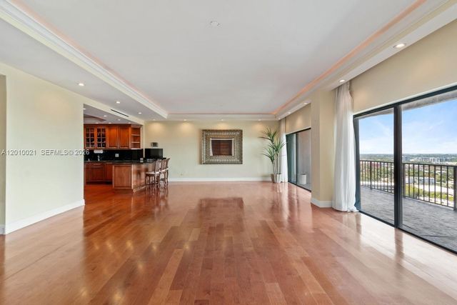 1800 NE 114th St PH01, Miami, FL 33181