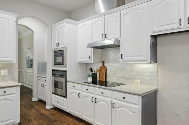 3215 Ricci Lane, Irving, TX 75062