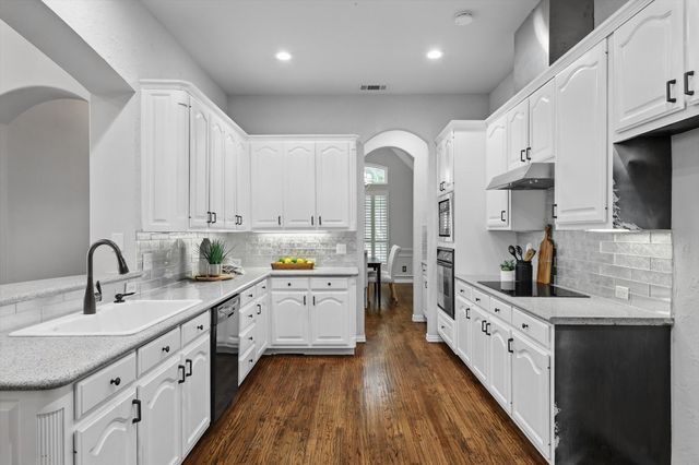 3215 Ricci Lane, Irving, TX 75062