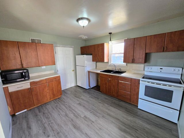 116 6th Street E, Jasper, MN 56144