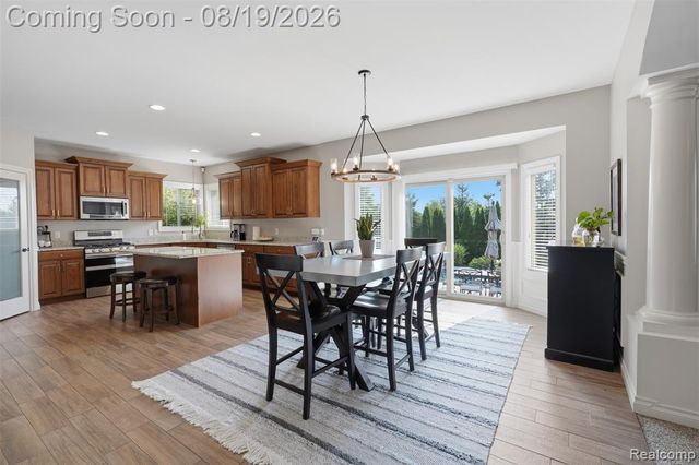 55362 Estates Lane, Macomb, MI 48042