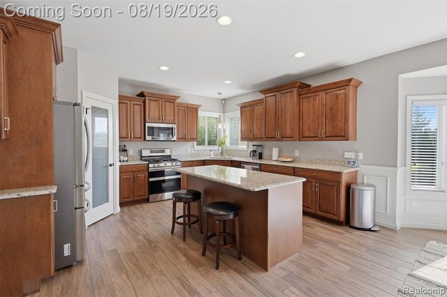55362 Estates Lane, Macomb, MI 48042