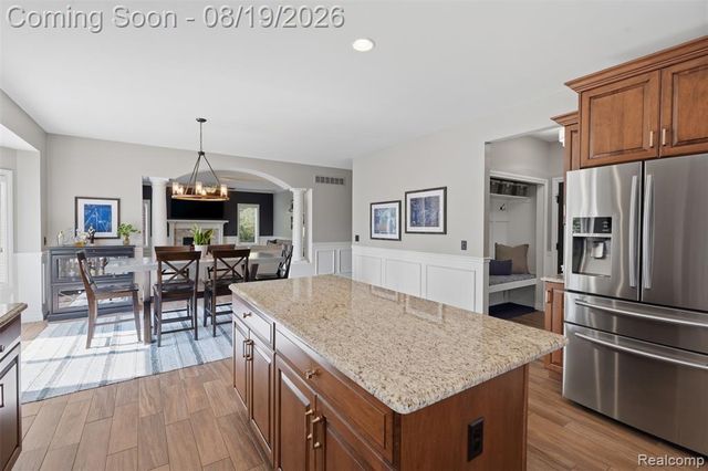 55362 Estates Lane, Macomb, MI 48042
