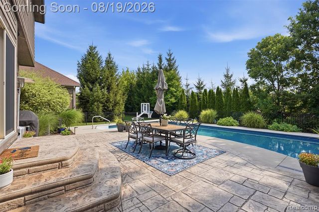 55362 Estates Lane, Macomb, MI 48042