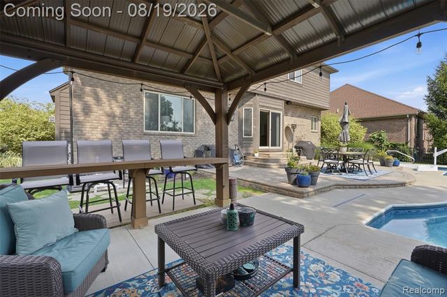 55362 Estates Lane, Macomb, MI 48042
