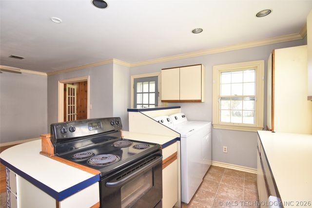 1524 S Jamestown Avenue, Tulsa, OK 74112