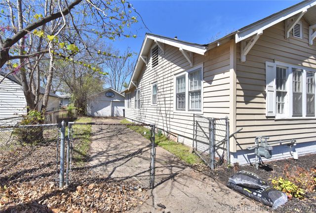 1524 S Jamestown Avenue, Tulsa, OK 74112