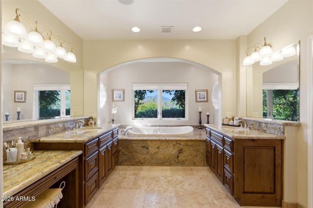 8944 E LAZYWOOD Place, Carefree, AZ 85377