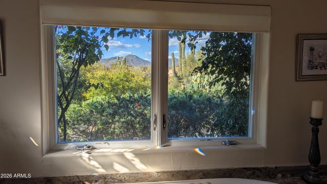 8944 E LAZYWOOD Place, Carefree, AZ 85377