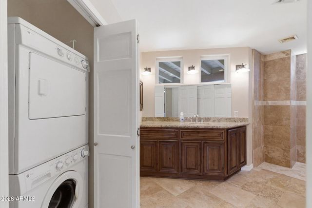 8944 E LAZYWOOD Place, Carefree, AZ 85377