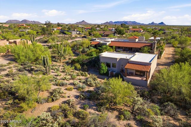 8944 E LAZYWOOD Place, Carefree, AZ 85377