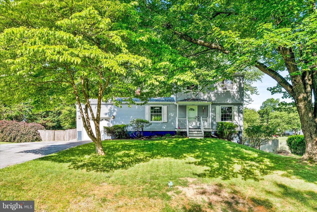 Image 2 of property listing at 7014 WILLOW TREE DR S, Middletown, MD 21769