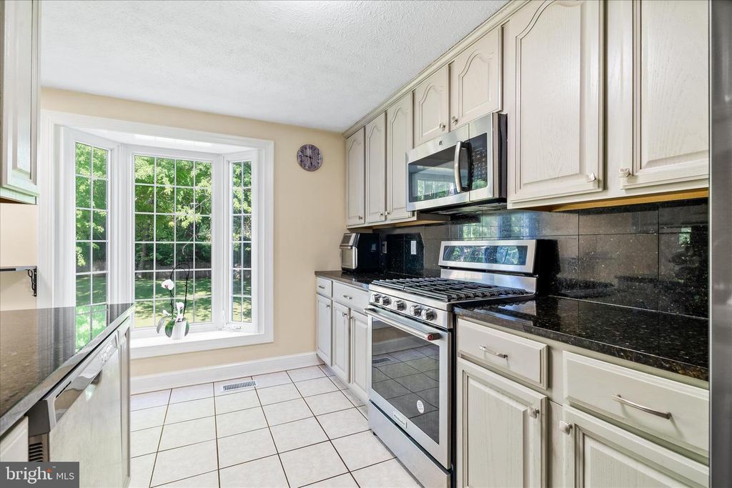 Image 20 of property listing at 7014 WILLOW TREE DR S, Middletown, MD 21769