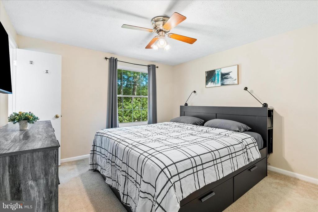 Image 21 of property listing at 7014 WILLOW TREE DR S, Middletown, MD 21769