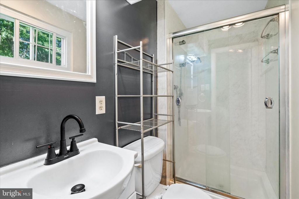 Image 24 of property listing at 7014 WILLOW TREE DR S, Middletown, MD 21769