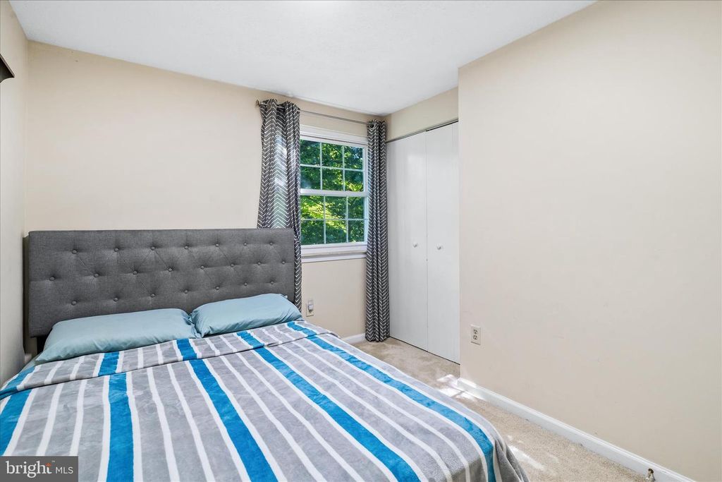 Image 25 of property listing at 7014 WILLOW TREE DR S, Middletown, MD 21769