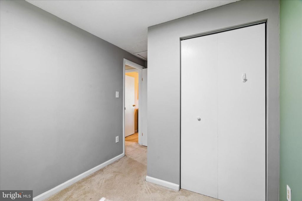 Image 30 of property listing at 7014 WILLOW TREE DR S, Middletown, MD 21769